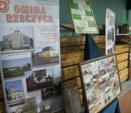 Zdjęcie z galerii: IV Powiatowe Spotkanie Noworoczne pt:'Perły architektury i pejzaż mojej małej ojczyzny' - 30 I 2008 r.