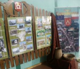 Zdjęcie z galerii: IV Powiatowe Spotkanie Noworoczne pt:'Perły architektury i pejzaż mojej małej ojczyzny' - 30 I 2008 r.