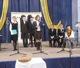 Zdjęcie z galerii: IV Powiatowe Spotkanie Noworoczne pt:'Perły architektury i pejzaż mojej małej ojczyzny' - 30 I 2008 r.