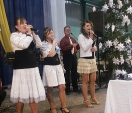 Zdjęcie z galerii: IV Powiatowe Spotkanie Noworoczne pt:'Perły architektury i pejzaż mojej małej ojczyzny' - 30 I 2008 r.