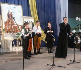 Zdjęcie z galerii: IV Powiatowe Spotkanie Noworoczne pt:'Perły architektury i pejzaż mojej małej ojczyzny' - 30 I 2008 r.