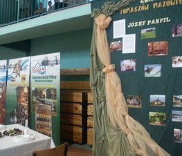 Zdjęcie z galerii: III Powiatowe Spotkanie Noworoczne połączone z Sesją Uniwersytetu Ludowego pt. Wielkie talenty małych ojczyzn - 16.II.2007 r.