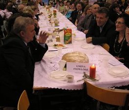 Zdjęcie z galerii: III Powiatowe Spotkanie Noworoczne połączone z Sesją Uniwersytetu Ludowego pt. Wielkie talenty małych ojczyzn - 16.II.2007 r.