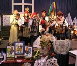 Zdjęcie z galerii: III Powiatowe Spotkanie Noworoczne połączone z Sesją Uniwersytetu Ludowego pt. Wielkie talenty małych ojczyzn - 16.II.2007 r.