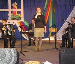 Zdjęcie z galerii: III Powiatowe Spotkanie Noworoczne połączone z Sesją Uniwersytetu Ludowego pt. Wielkie talenty małych ojczyzn - 16.II.2007 r.