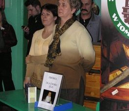 Zdjęcie z galerii: III Powiatowe Spotkanie Noworoczne połączone z Sesją Uniwersytetu Ludowego pt. Wielkie talenty małych ojczyzn - 16.II.2007 r.
