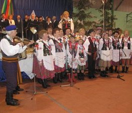 Zdjęcie z galerii: III Powiatowe Spotkanie Noworoczne połączone z Sesją Uniwersytetu Ludowego pt. Wielkie talenty małych ojczyzn - 16.II.2007 r.