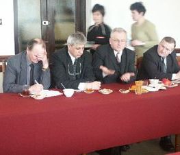 Zdjęcie z galerii: Konwent Wójtów - Czerniewice - 04.03.2004r