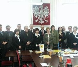 Zdjęcie z galerii: Wizyta Ukraińskiej delegacji w Powiecie Tomaszowskim - 23.03.2004r