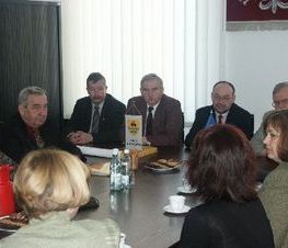 Zdjęcie z galerii: Wizyta Ukraińskiej delegacji w Powiecie Tomaszowskim - 23.03.2004r