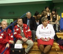 Zdjęcie z galerii: I Powiatowe Samorządowe Spotkanie Noworoczne połączone z VIII Sesją Uniwersytetu Ludowego nt. 'Wartości życia codziennego gmin konieczne w budowie dobra wspólnego Powiatu Tomaszowskiego' - 07.01.2005