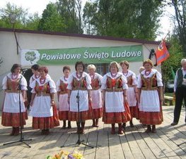Zdjęcie z galerii: III Powiatowy Przegląd Zespołów Folklorystycznych 