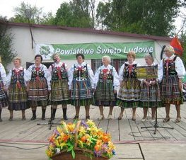 Zdjęcie z galerii: III Powiatowy Przegląd Zespołów Folklorystycznych 