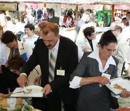 Zdjęcie z galerii: VIII Powiatowy Konkurs Potraw Regionalnych w Czerniewicach - 17.05.2009 r.