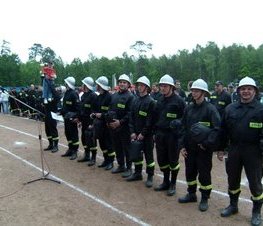 Zdjęcie z galerii: Powiatowe Zawody Sportowo - Pożarnicze w Spale - 06.06.2009 r. 