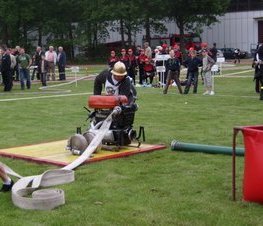 Zdjęcie z galerii: Powiatowe Zawody Sportowo - Pożarnicze w Spale - 06.06.2009 r. 