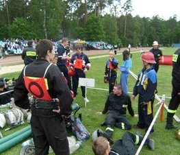 Zdjęcie z galerii: Powiatowe Zawody Sportowo - Pożarnicze w Spale - 06.06.2009 r. 