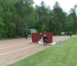 Zdjęcie z galerii: Powiatowe Zawody Sportowo - Pożarnicze w Spale - 06.06.2009 r. 