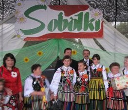Zdjęcie z galerii: Sobótki w Smardzewicach gm. Tomaszów Maz. - 23.06.2009 r. 