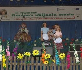 Zdjęcie z galerii: III Powiatowy Konkurs Ubijania Masła w Lubochni - 18.07.2009 r.