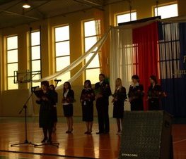 Zdjęcie z galerii: Uroczystość oddania do użytku łącznika wielofunkcyjnego w ZSP Nr 2 w Tomaszowie Maz. - 28.10.2009 r.