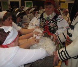 Zdjęcie z galerii: IX Powiatowy Konkurs Darcia Pierza w Rzeczycy - 28.11.2009 r.