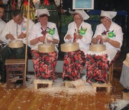 Zdjęcie z galerii: IX Powiatowy Konkurs Darcia Pierza w Rzeczycy - 28.11.2009 r.