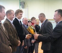 Zdjęcie z galerii: Powiatowe współzawodnictwo sportowe szkół za rok szkolny 2008/2009 -24.11.2009 r. 