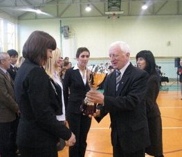 Zdjęcie z galerii: Powiatowe współzawodnictwo sportowe szkół za rok szkolny 2008/2009 -24.11.2009 r. 