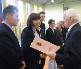 Zdjęcie z galerii: Powiatowe współzawodnictwo sportowe szkół za rok szkolny 2008/2009 -24.11.2009 r. 