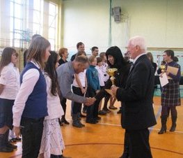 Zdjęcie z galerii: Powiatowe współzawodnictwo sportowe szkół za rok szkolny 2008/2009 -24.11.2009 r. 