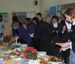 Zdjęcie z galerii: Wigilia pracowników Starostwa Powiatowego - 22.12.2009