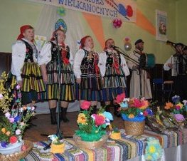 Zdjęcie z galerii: VII Powiatowy Konkurs Pisanek i Palm Wielkanocnych w Prażkach (gm. Będków) - 19.03.2010 r.