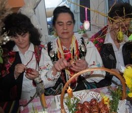 Zdjęcie z galerii: VII Powiatowy Konkurs Pisanek i Palm Wielkanocnych w Prażkach (gm. Będków) - 19.03.2010 r.