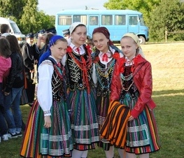 Zdjęcie z galerii: Sobótki w Smardzewicach (gm. Tomaszów Maz.) - 23.06.2010 r.