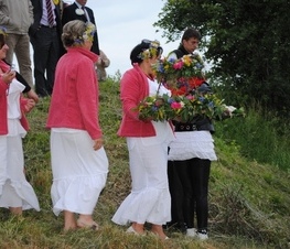 Zdjęcie z galerii: Sobótki w Smardzewicach (gm. Tomaszów Maz.) - 23.06.2010 r.