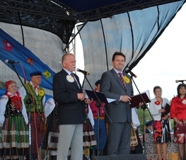 Zdjęcie z galerii: Sobótki w Smardzewicach (gm. Tomaszów Maz.) - 23.06.2010 r.
