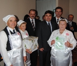 Zdjęcie z galerii: Powiatowy Konkurs Kiszenia Kapusty w Budziszewicach - 10.11.2010 r. 