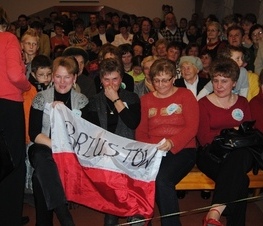 Zdjęcie z galerii: Powiatowy Konkurs Kiszenia Kapusty w Budziszewicach - 10.11.2010 r. 