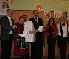 Zdjęcie z galerii: Powiatowy Konkurs Pisanek i Palm Wielkanocnych w Będkowie - 19.03.2011