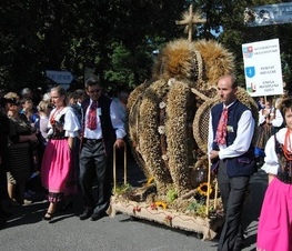 Zdjęcie z galerii: Dożynki Prezydenckie Spała 2011 - 25 września