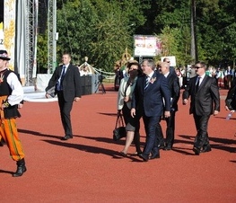 Zdjęcie z galerii: Dożynki Prezydenckie Spała 2011 - 25 września
