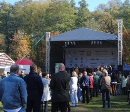 Zdjęcie z galerii: Promocja powiatu podczas Hubertusa Spalskiego - 20.10.2012