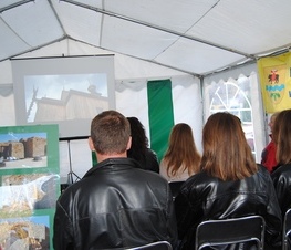 Zdjęcie z galerii: Promocja powiatu podczas Hubertusa Spalskiego - 20.10.2012