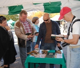 Zdjęcie z galerii: Promocja powiatu podczas Hubertusa Spalskiego - 20.10.2012