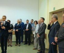 Zdjęcie z galerii: 70-lecie Uniwersytetu Łódzkiego z Filią w Tomaszowie Mazowieckim przy ulicy Konstytucji 3 Maja 65/67