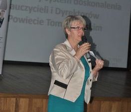 Zdjęcie z galerii: Konferencja upowszechniająca projekt pn. 'Nowe jutro, lepsze jutro - kompleksowy system doskonalenia Nauczycieli i Dyrektorów w Powiecie Tomaszowskim'