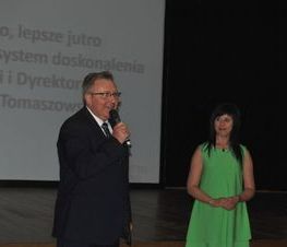 Zdjęcie z galerii: Konferencja upowszechniająca projekt pn. 'Nowe jutro, lepsze jutro - kompleksowy system doskonalenia Nauczycieli i Dyrektorów w Powiecie Tomaszowskim'