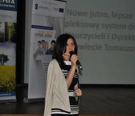 Zdjęcie z galerii: Konferencja upowszechniająca projekt pn. 'Nowe jutro, lepsze jutro - kompleksowy system doskonalenia Nauczycieli i Dyrektorów w Powiecie Tomaszowskim'