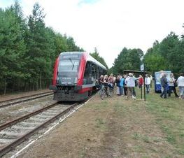 Zdjęcie z galerii: Zdjęcia z kolejnego przyjazdu pociągu akcji 'Kolej na Spałę' zdj.wyk. Jerzy Miś